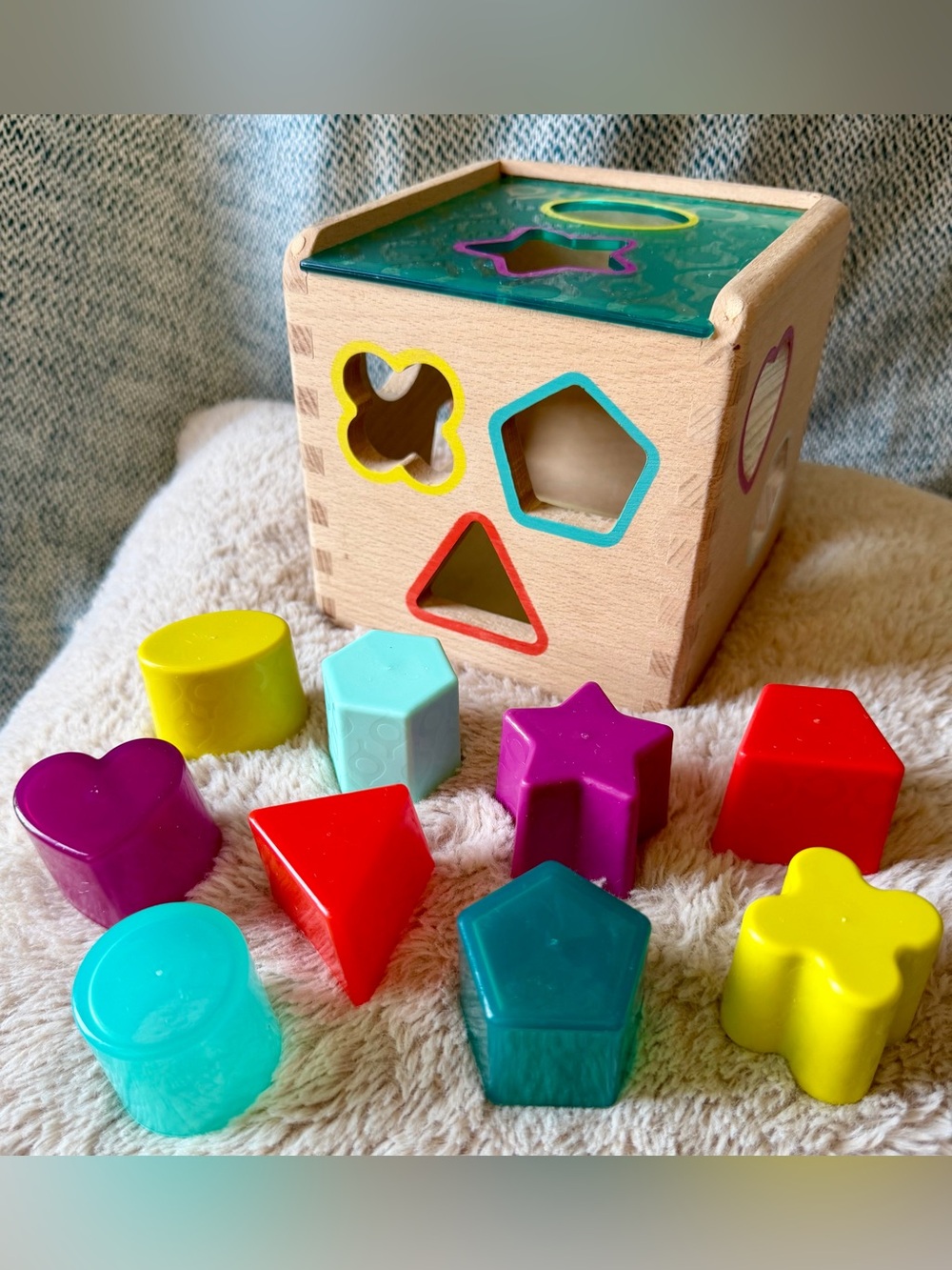 B. toys Wonder Cube Wooden Shape Sorter 9 Blocks Toddler Learning Toy 18M+